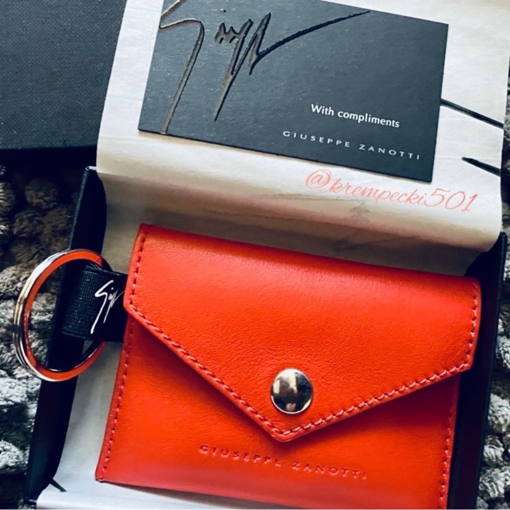 SAME DAY SHIP! new gift boxed 🎁 Italian leather designer card case and keyring